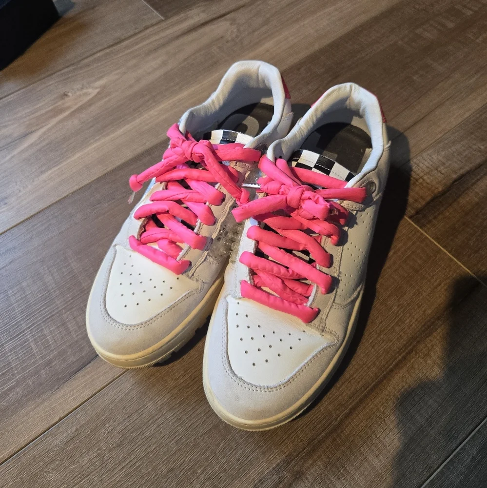P448 Mason Sneaker White/Chess leather Puffy Pink Laces Size 39 US Size 8.5-9